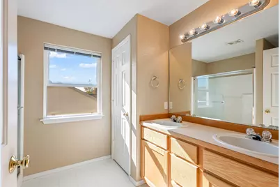 2056 NW 19th Place, Redmond, OR 97756 - Photo 15