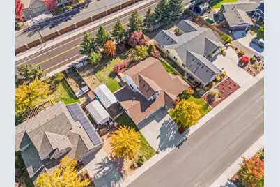 2056 NW 19th Place, Redmond, OR 97756 - Photo 33