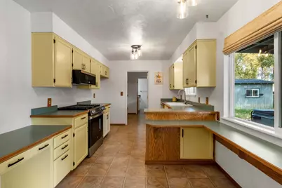 3220 Freeland Road, Central Point, OR 97502 - Photo 11