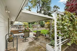 659 Herman Ave, Medford, OR 97501 - Photo 7