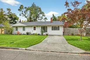 659 Herman Ave, Medford, OR 97501 - Photo 5