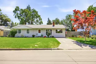 659 Herman Ave, Medford, OR 97501 - Photo 3