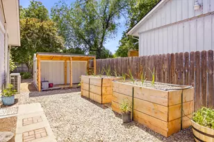659 Herman Ave, Medford, OR 97501 - Photo 7