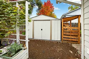 659 Herman Ave, Medford, OR 97501 - Photo 15