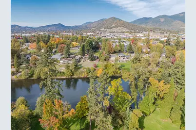 2250 Rogue River Highway, Grants Pass, OR 97527 - Photo 91