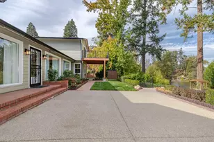 2250 Rogue River Hwy, Grants Pass, OR 97527 - Photo 61
