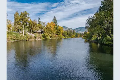 2250 Rogue River Highway, Grants Pass, OR 97527 - Photo 77