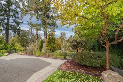 2250 Rogue River Highway, Grants Pass, OR 97527 - Photo 59