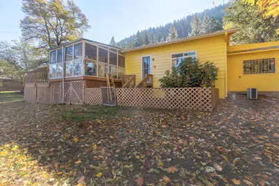 2700 Rogue River Highway, Grants Pass, OR 97527 - Photo 37