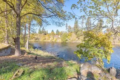 2700 Rogue River Highway, Grants Pass, OR 97527 - Photo 3