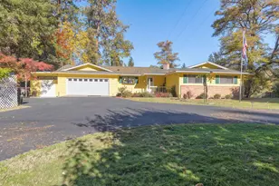 2700 Rogue River Hwy, Grants Pass, OR 97527 - Photo 51