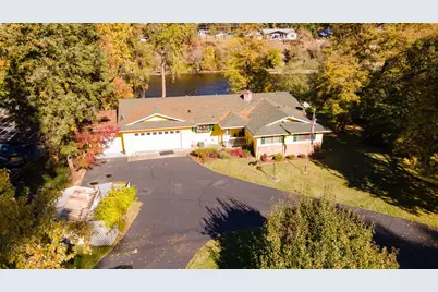 2700 Rogue River Highway, Grants Pass, OR 97527 - Photo 1