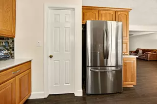 1977 Fairlane Dr, Medford, OR 97501 - Photo 13