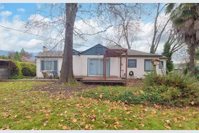 1213 E Park Street, Grants Pass, OR 97527 - Photo 5