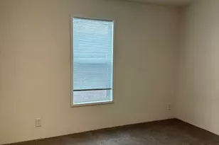 397 SE 6th St, Madras, OR 97741 - Photo 5