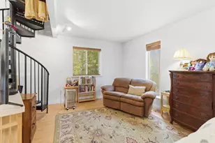 827 Summit Loop, Grants Pass, OR 97527 - Photo 31