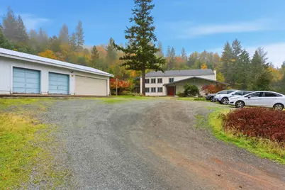 827 Summit Loop, Grants Pass, OR 97527 - Photo 45