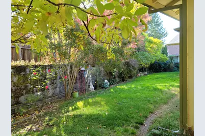 1523 NW Thompson Way, Grants Pass, OR 97526 - Photo 33