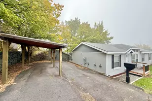 310 Jefferson St, Klamath Falls, OR 97601 - Photo 3