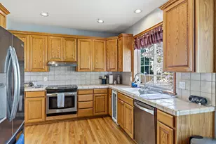 3487 Greystone Ct, Medford, OR 97504 - Photo 3