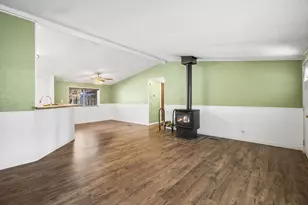 15990 Falcon Ln, La Pine, OR 97739 - Photo 3