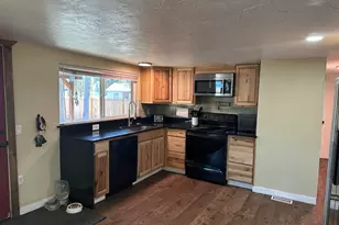 136010 N Hwy 97 N, Crescent, OR 97733 - Photo 11