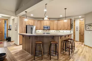 60798 Goldenwood Loop, Bend, OR 97702 - Photo 9