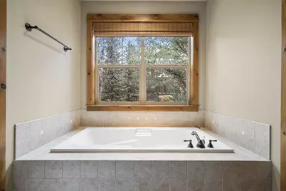 60798 Goldenwood Loop, Bend, OR 97702 - Photo 19