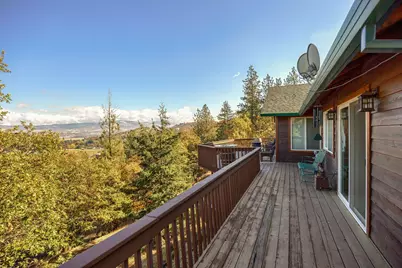 2070 Skyview Drive, Medford, OR 97501 - Photo 21