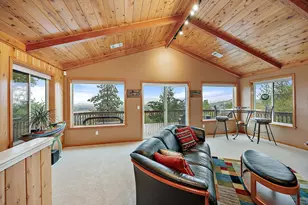 2070 Skyview Dr, Medford, OR 97501 - Photo 35