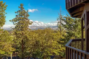 2070 Skyview Dr, Medford, OR 97501 - Photo 31