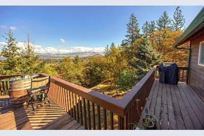 2070 Skyview Drive, Medford, OR 97501 - Photo 17