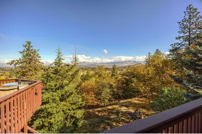 2070 Skyview Drive, Medford, OR 97501 - Photo 15