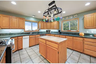2070 Skyview Drive, Medford, OR 97501 - Photo 53