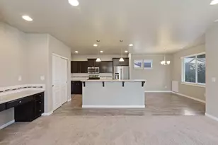 20376 SE Lois Way, Bend, OR 97702 - Photo 17