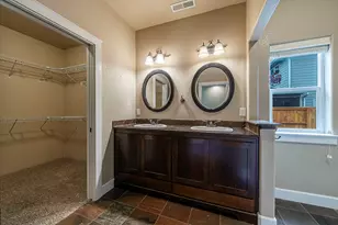 2850 Farmington Ave, Medford, OR 97504 - Photo 5