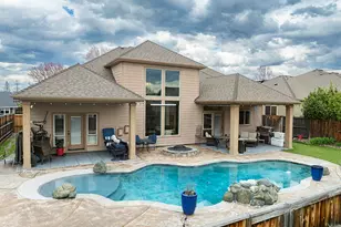 964 Pumpkin Ridge Dr, Eagle Point, OR 97524 - Photo 1