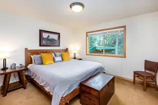 18616 Diamond Peak Dr, Crescent Lake, OR 97733 - Photo 17