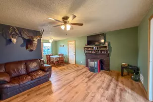 860 SE 6th St, Prineville, OR 97754 - Photo 3