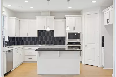 160 Valemont Drive #9, Eagle Point, OR 97524 - Photo 11