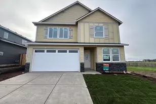 160 Valemont Dr, Eagle Point, OR 97524 - Photo 3