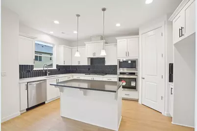 160 Valemont Drive #9, Eagle Point, OR 97524 - Photo 11