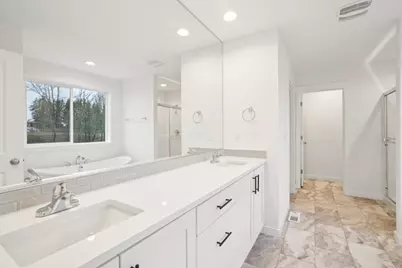 160 Valemont Drive #9, Eagle Point, OR 97524 - Photo 21