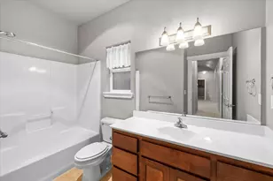 931 Highbury Dr, Medford, OR 97501 - Photo 19