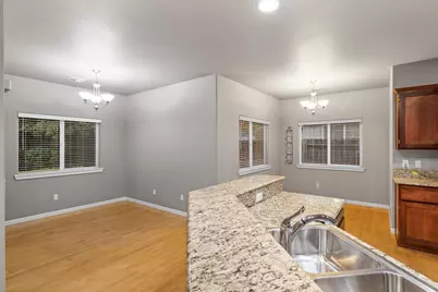 931 Highbury Drive, Medford, OR 97501 - Photo 9