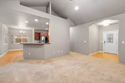 931 Highbury Drive, Medford, OR 97501 - Photo 5