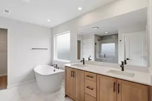 21548 SE Etna Pl, Bend, OR 97702 - Photo 17