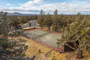 5203 NW Greenwood Ave, Redmond, OR 97756 - Photo 43