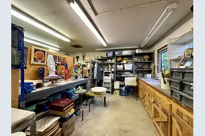 1294 Corona Avenue, Medford, OR 97504 - Photo 39