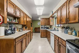 1294 Corona Ave, Medford, OR 97504 - Photo 9